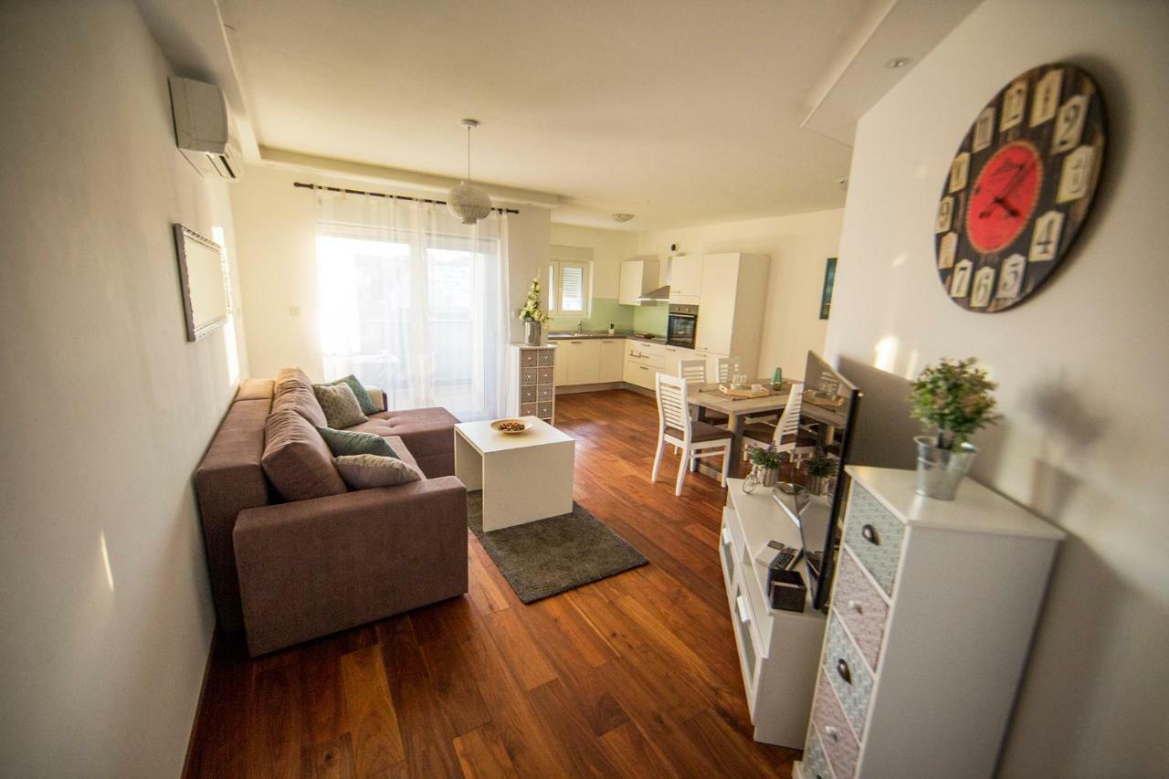 Apartment'S Tea & Nevio Split Eksteriør billede